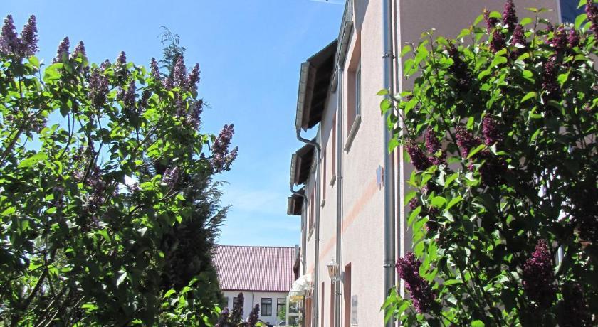 Pension Am Deich Kroslin Exterior photo