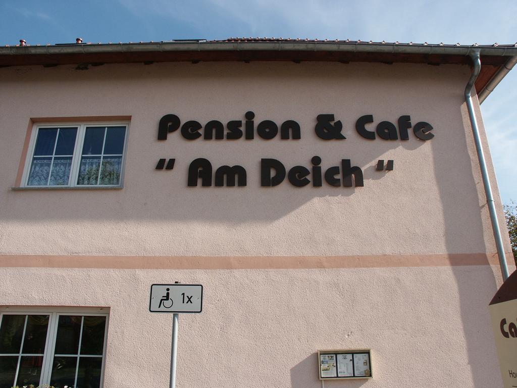 Pension Am Deich Kroslin Exterior photo